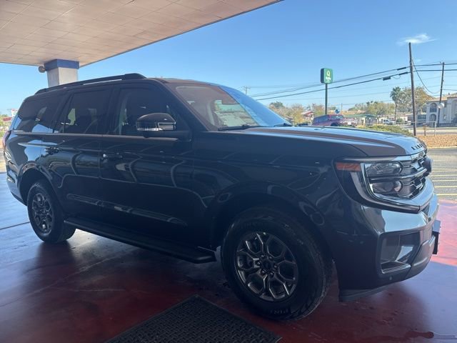 New 2026 Ford Expedition Active image 3