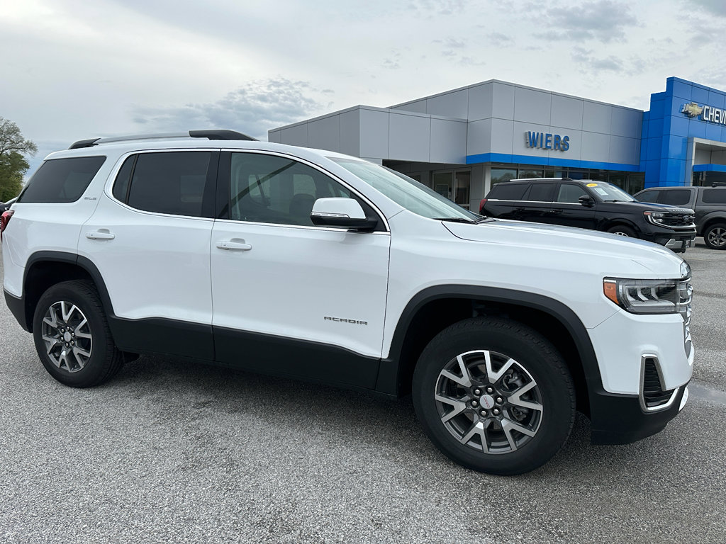Certified 2023 GMC Acadia SLE w/ Driver Convenience Package AWD/4WD image 2