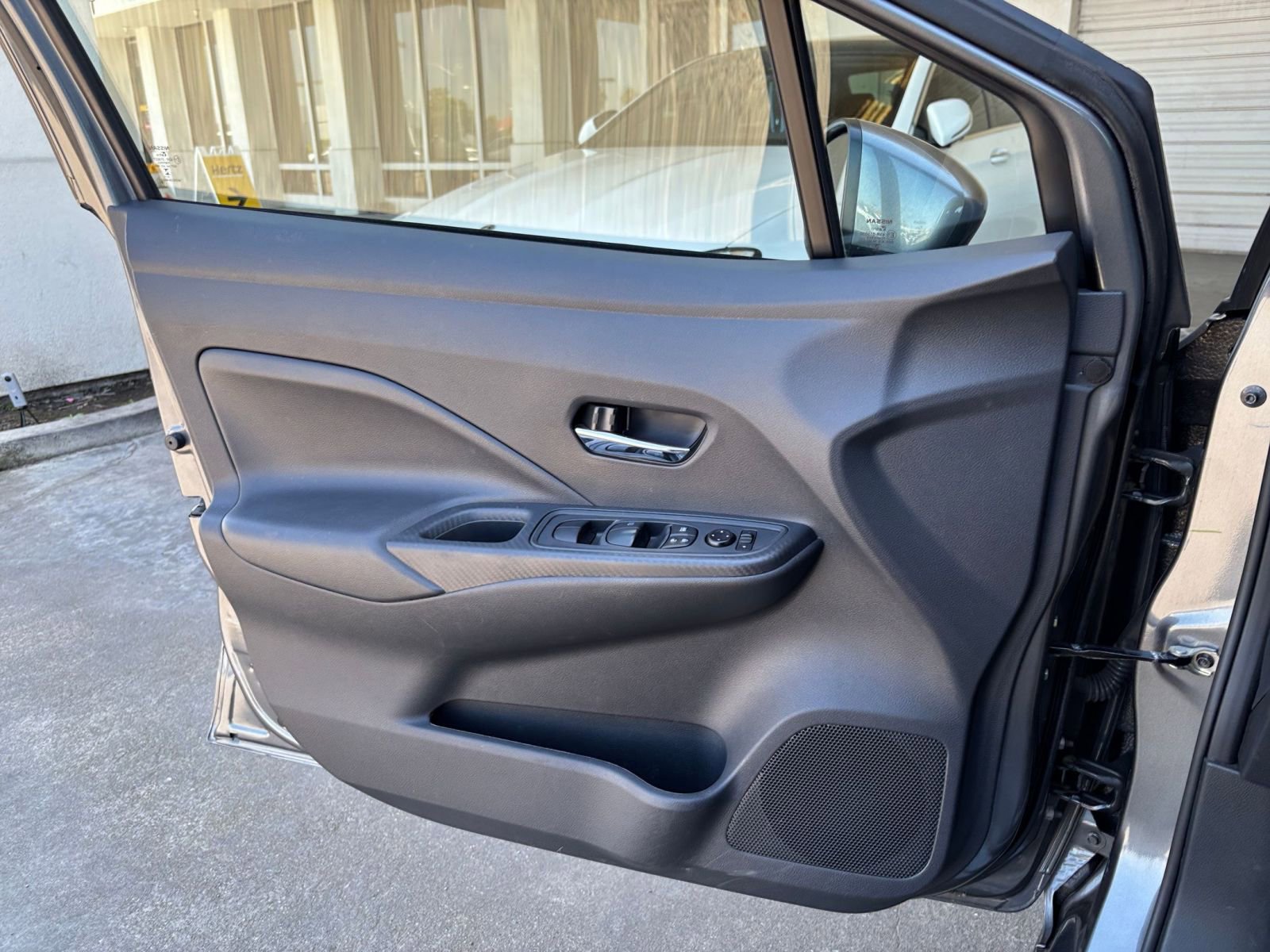 Used 2025 Nissan Versa SV FWD image 18