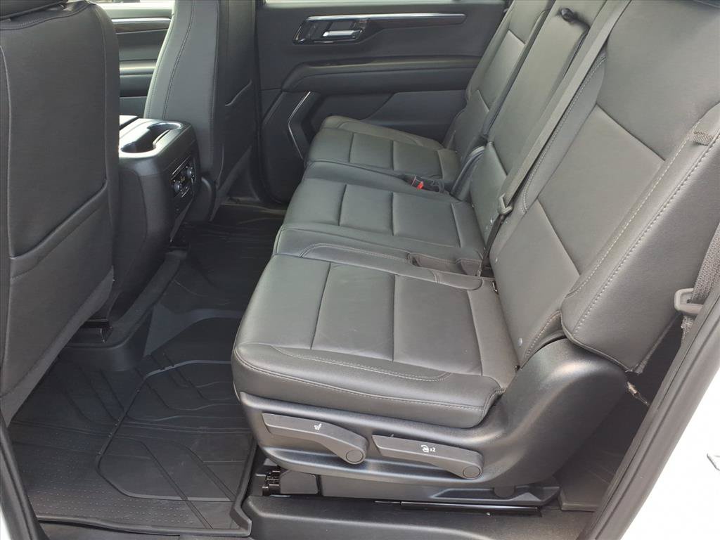 Used 2025 Chevrolet Suburban LT AWD/4WD image 13