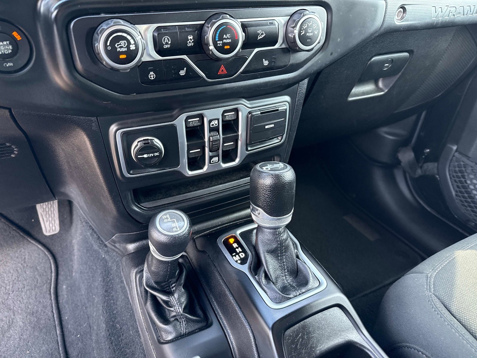 Used 2018 Jeep Wrangler Unlimited Sport S AWD/4WD image 24