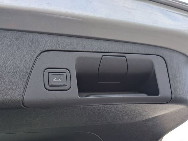 Used 2023 Buick Envision Essence image 33