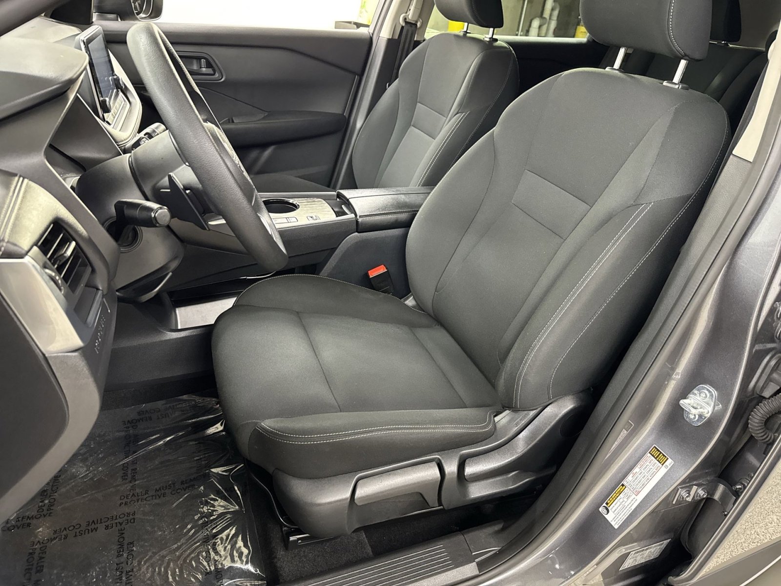 Used 2024 Nissan Rogue S image 17