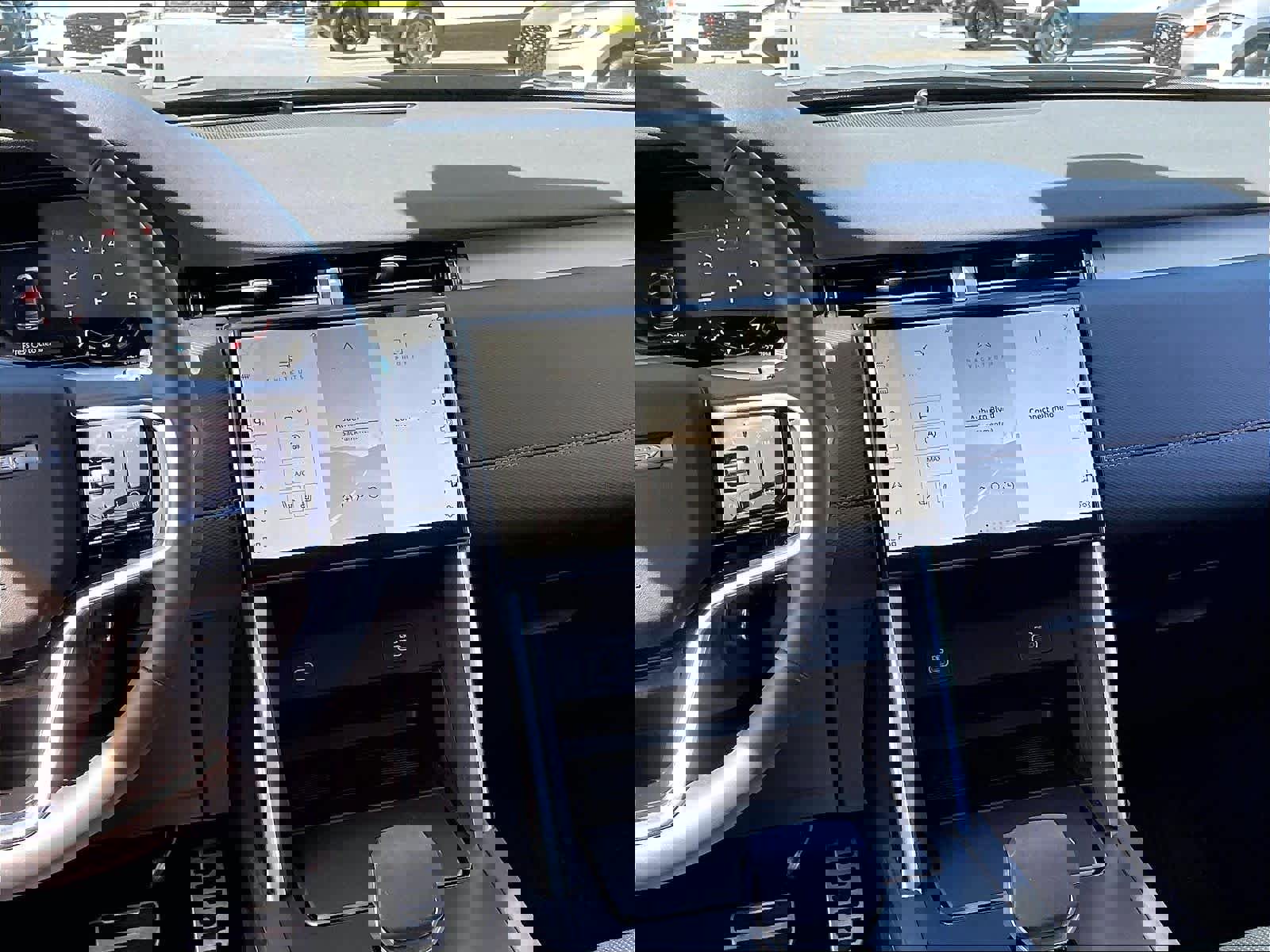 Used 2025 Land Rover Discovery Sport Dynamic SE image 7