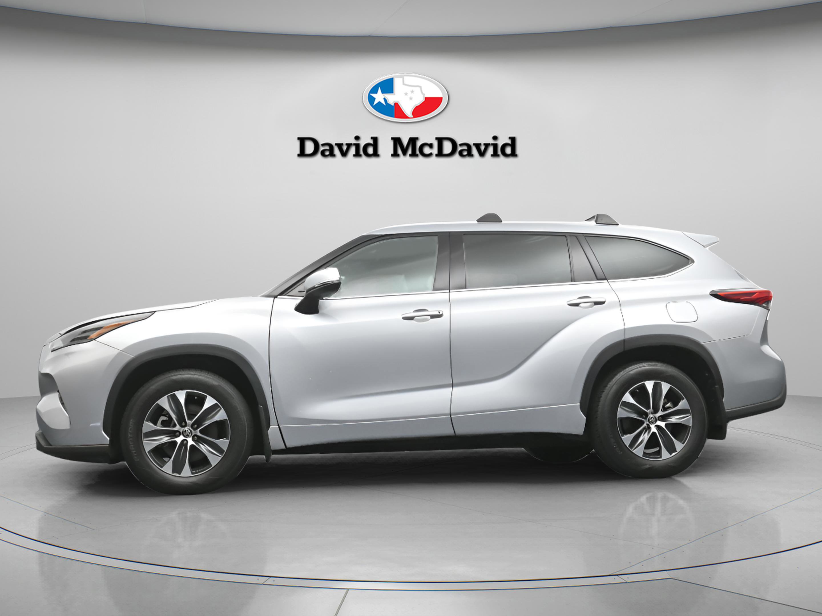 Used 2021 Toyota Highlander XLE image 29