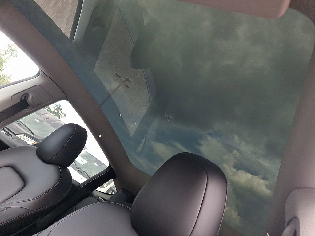 Used 2022 Tesla Model Y Long Range image 15