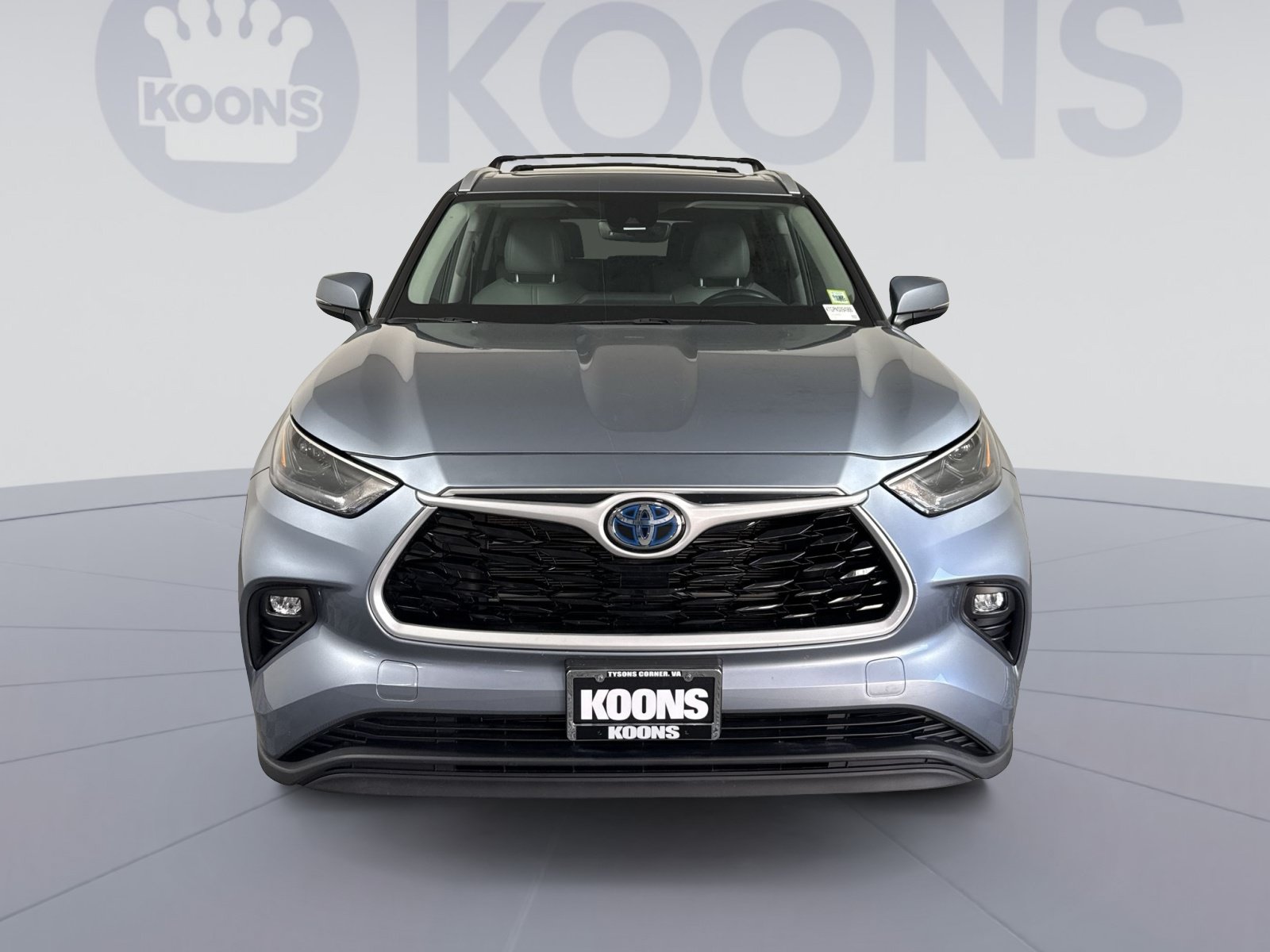Used 2022 Toyota Highlander XLE AWD/4WD image 11