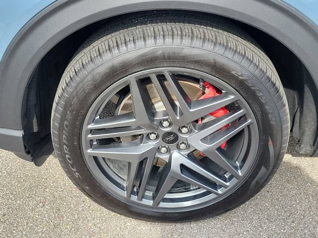 Certified 2025 Ford Explorer ST AWD/4WD image 9