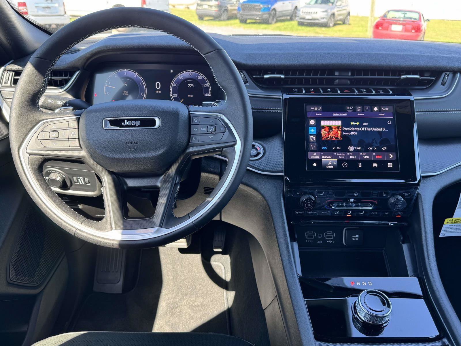 New 2025 Jeep Grand Cherokee Altitude AWD/4WD image 2