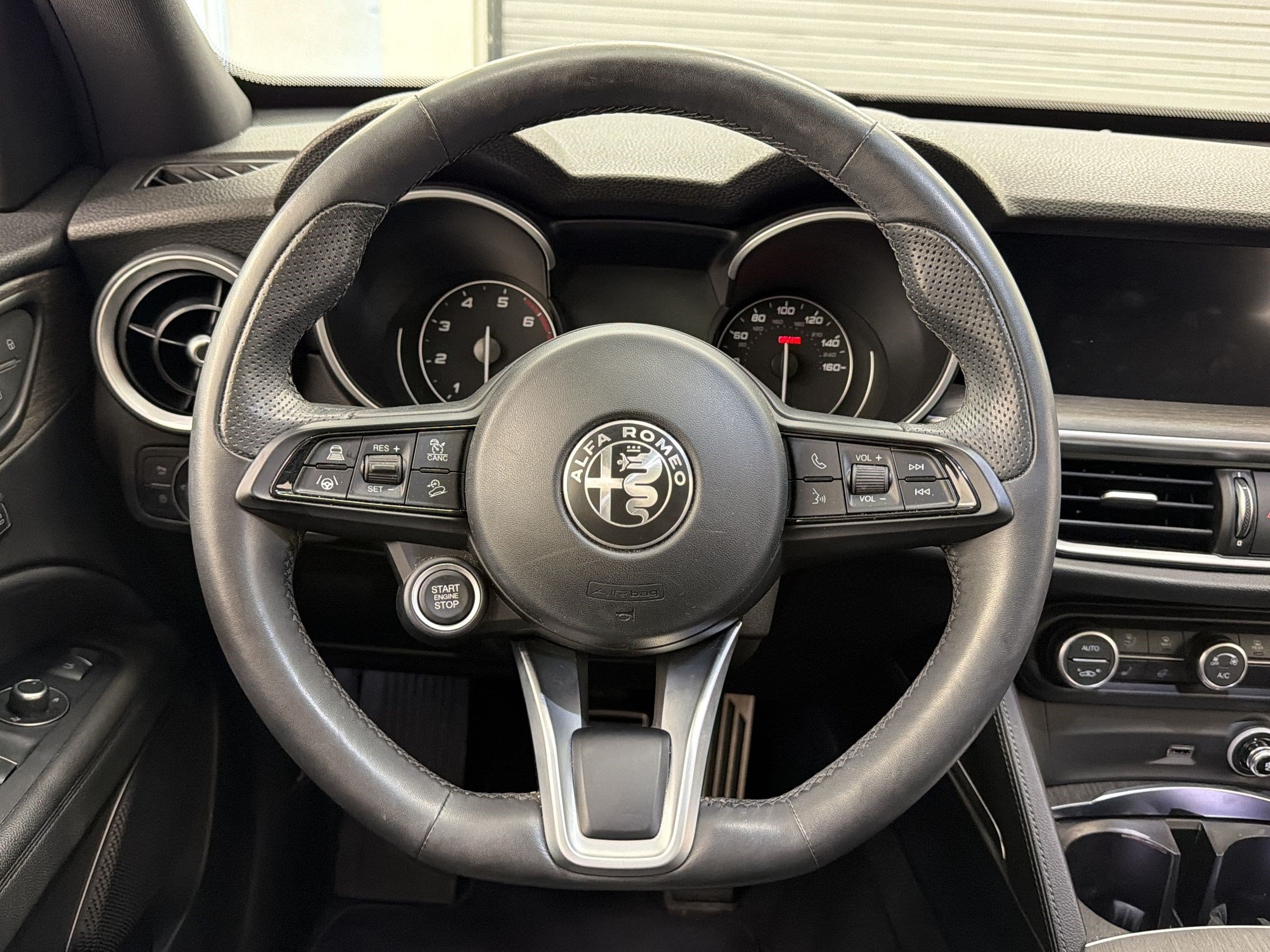 Used 2022 Alfa Romeo Stelvio Ti w/ Active Assist Plus Package AWD/4WD image 10