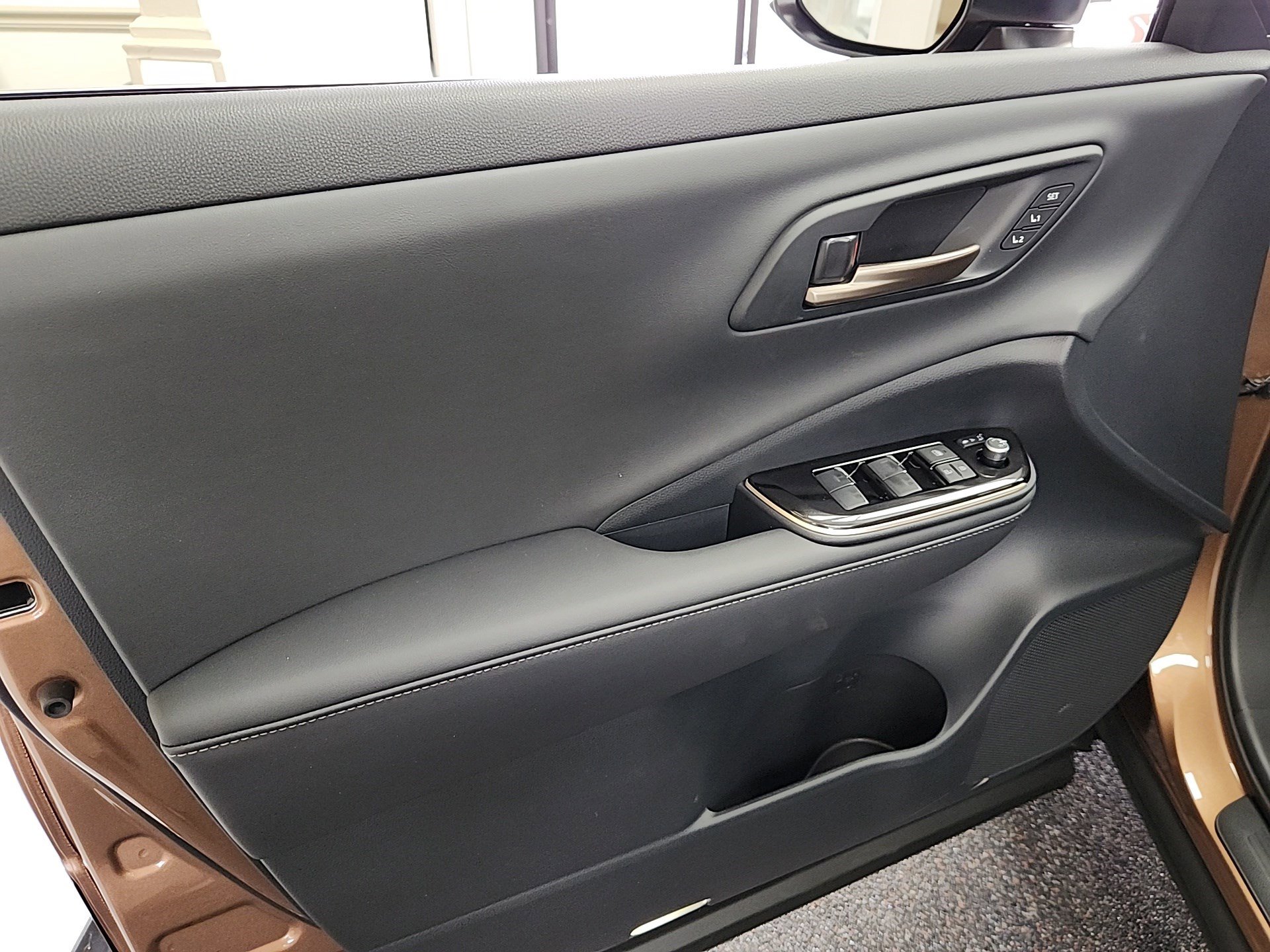 New 2026 Toyota Crown Platinum AWD/4WD image 10