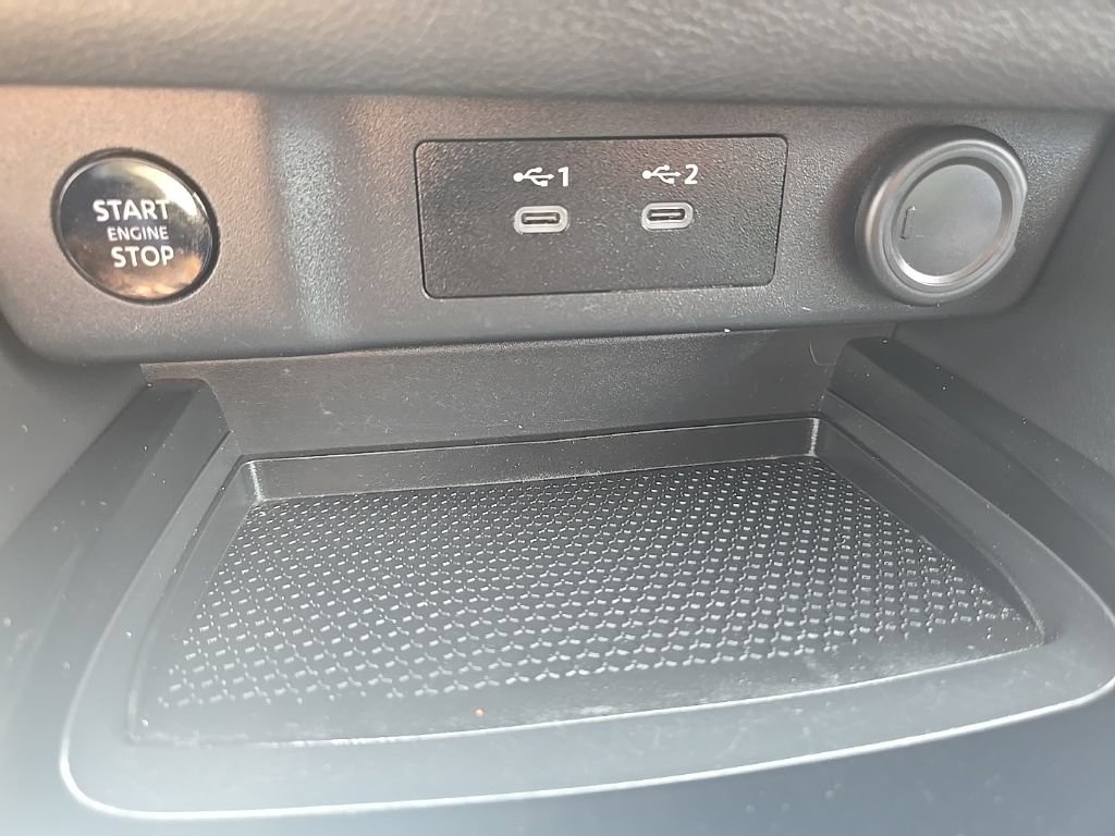 Used 2025 Nissan Rogue SV AWD/4WD image 18