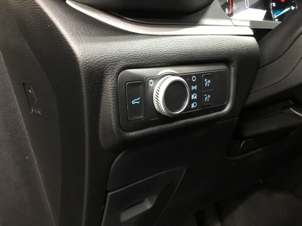 Used 2022 Ford Explorer XLT image 9