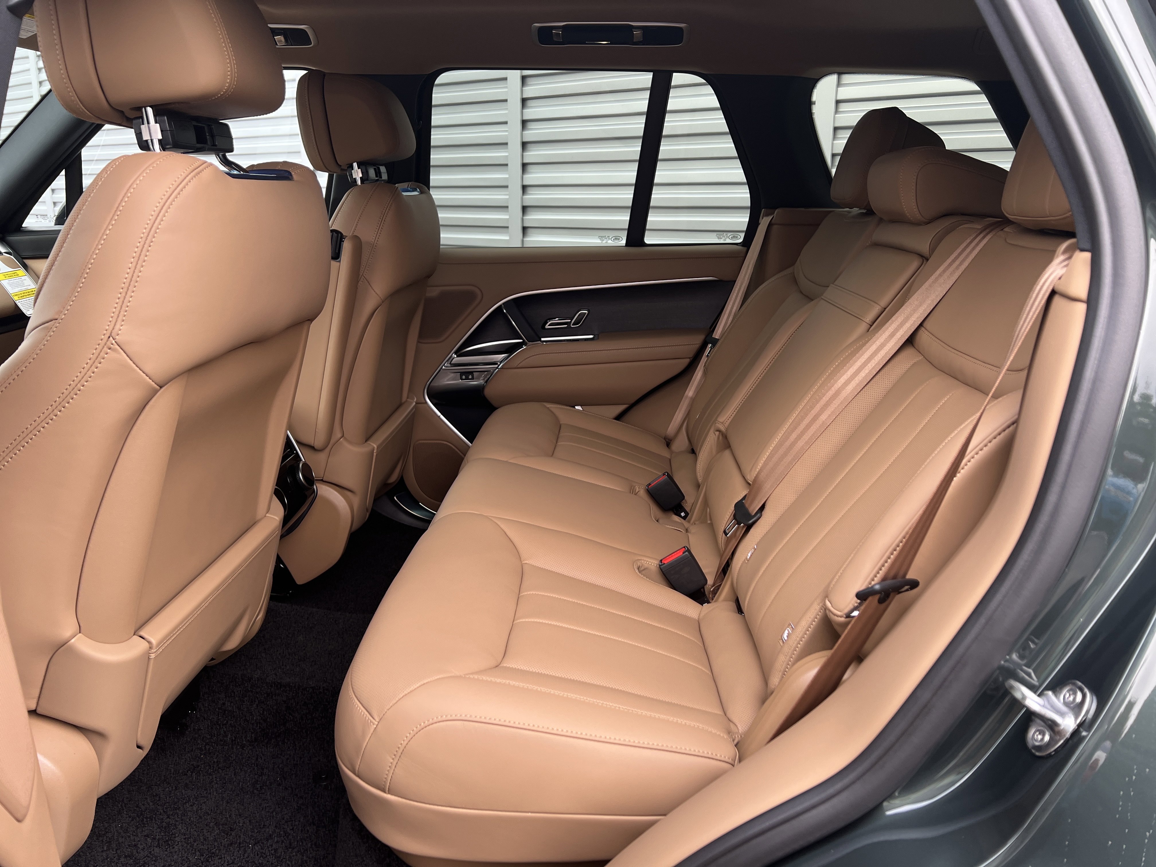 New 2026 Land Rover Range Rover SE image 8