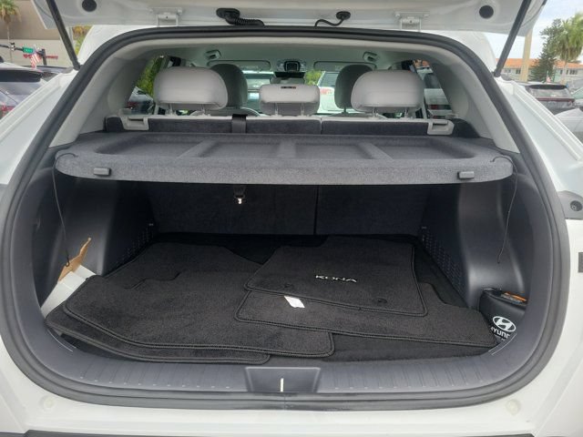 Certified 2025 Hyundai Kona Electric SEL FWD image 6