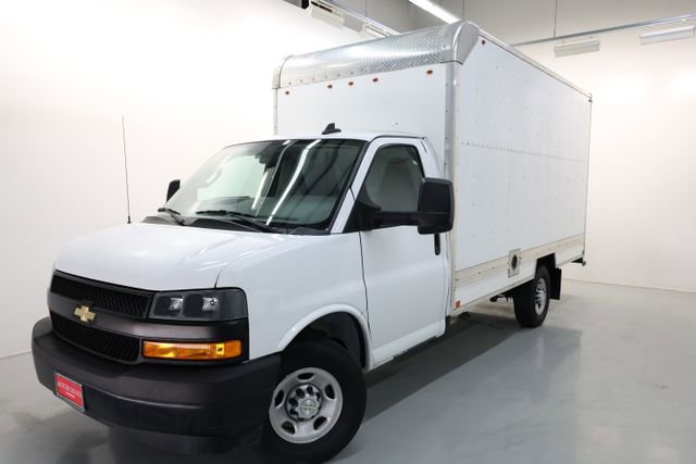 Used 2022 Chevrolet Express 3500 w/ Driver Convenience Package RWD image 28