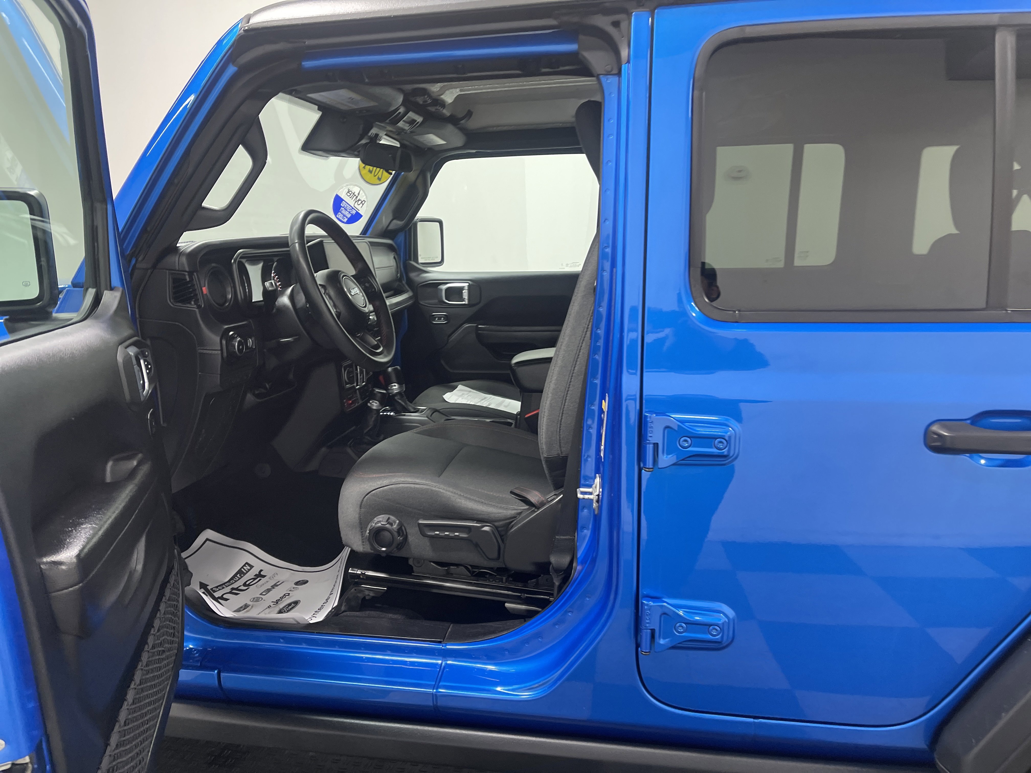 Used 2024 Jeep Wrangler Unlimited Rubicon image 9