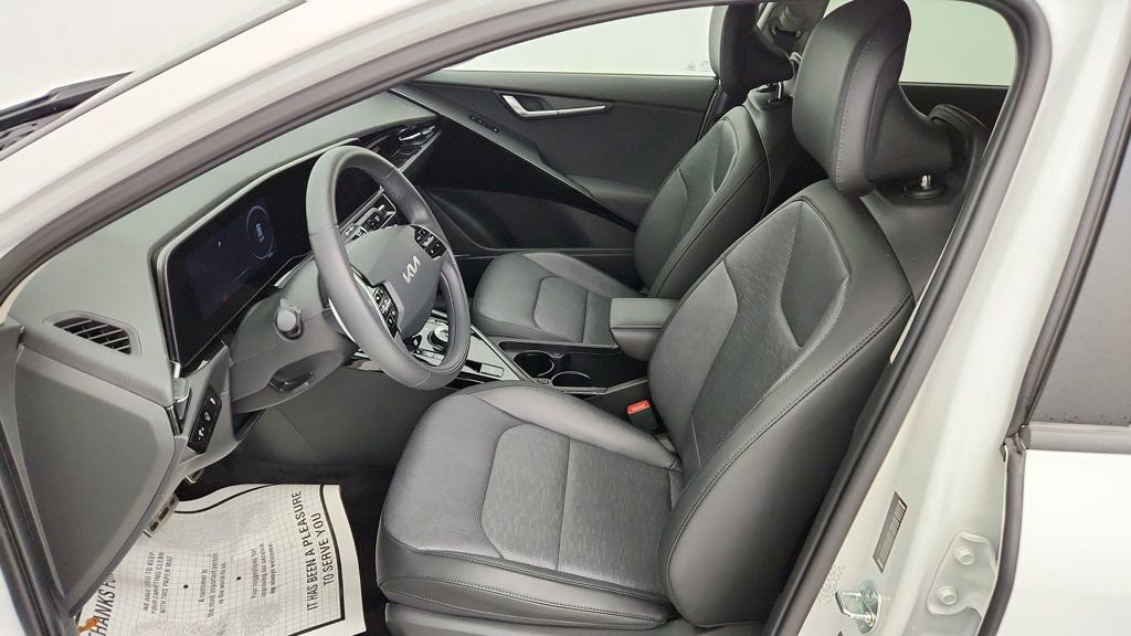 Used 2024 Kia Niro Wave w/ Wave Preserve Package image 19