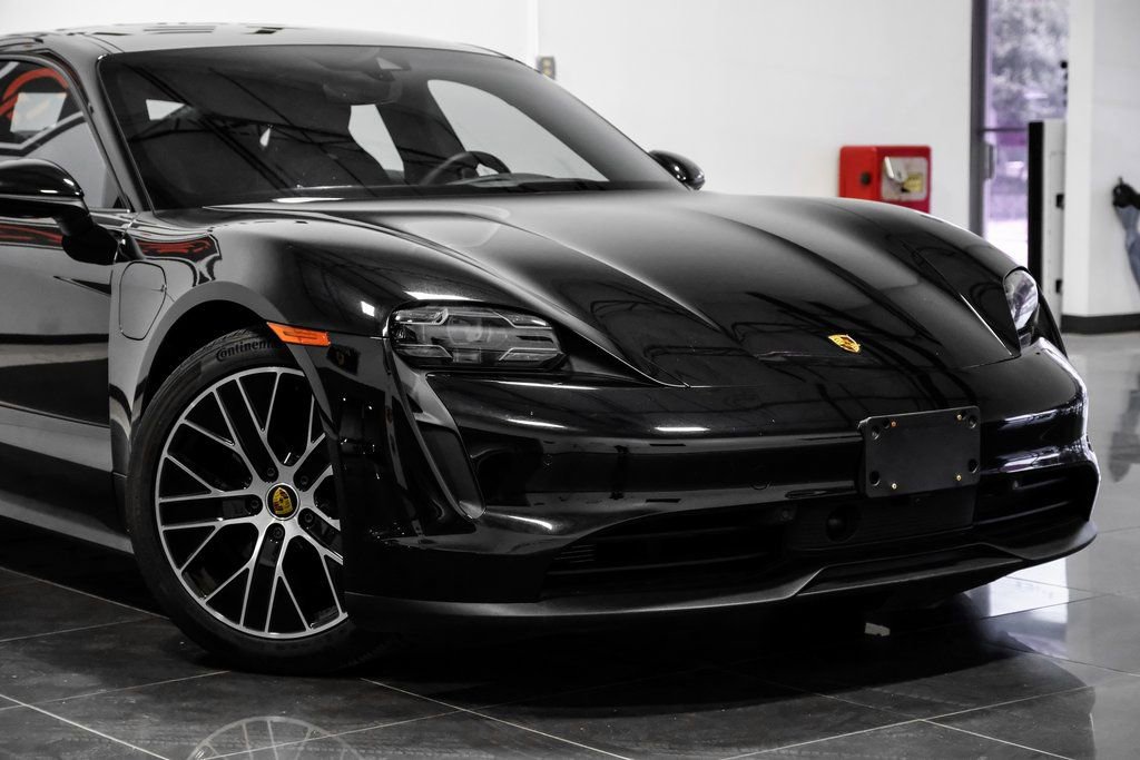 Used 2023 Porsche Taycan w/ Premium Package image 7