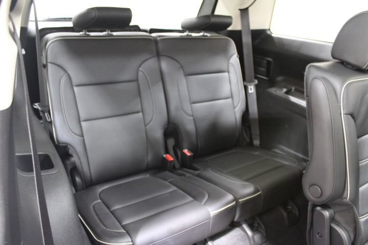 Used 2021 GMC Acadia Denali w/ Denali Technology Package AWD/4WD image 30