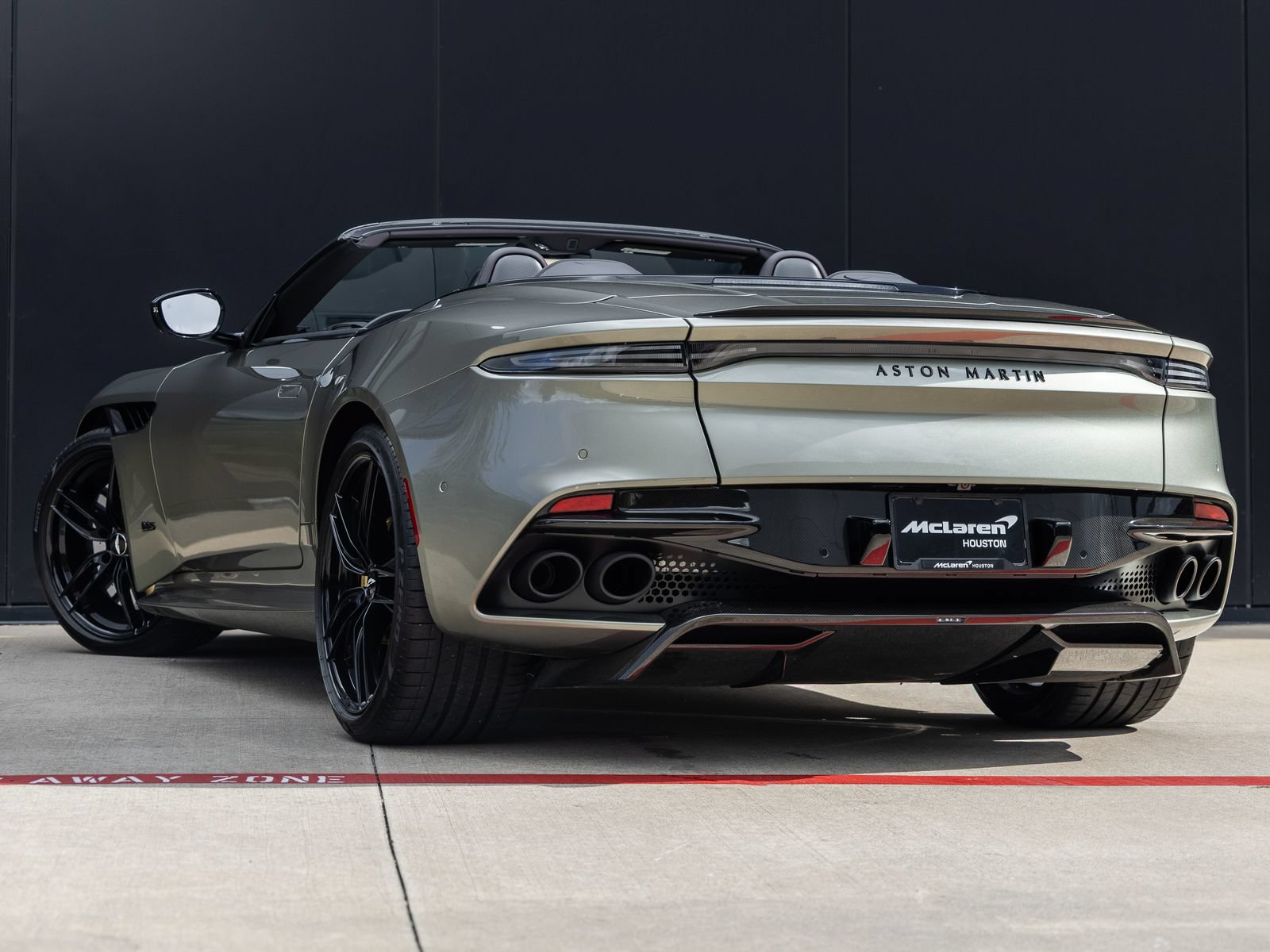 Used 2023 Aston Martin DBS Superleggera Volante RWD image 6