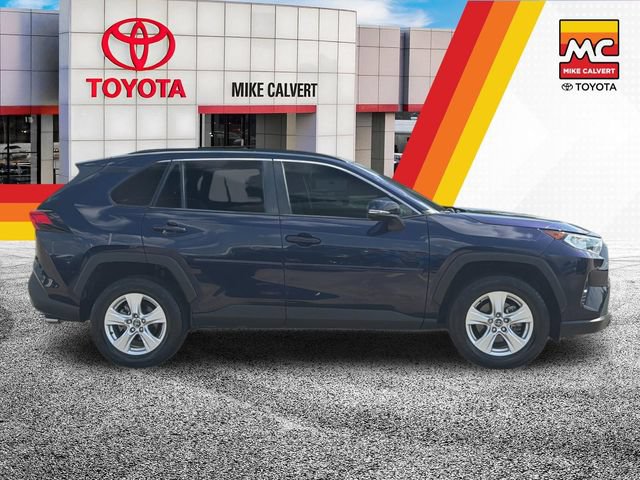 Used 2020 Toyota RAV4 XLE w/ Carpet Mat Package FWD image 6