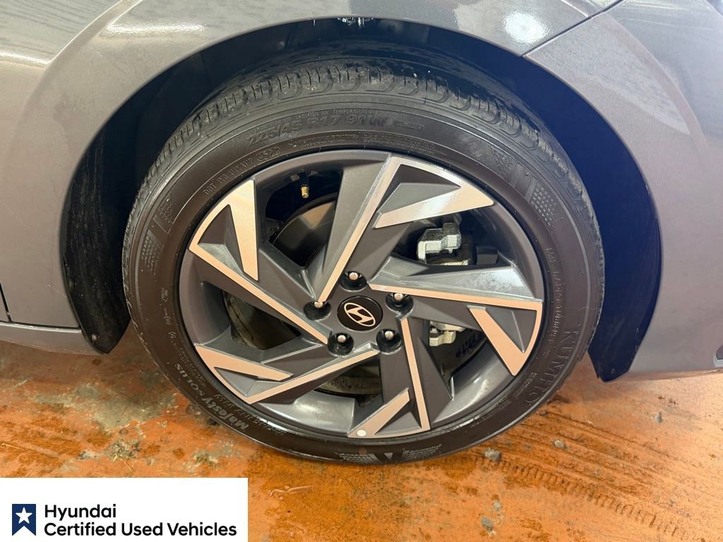 Certified 2025 Hyundai Elantra Sport FWD image 9