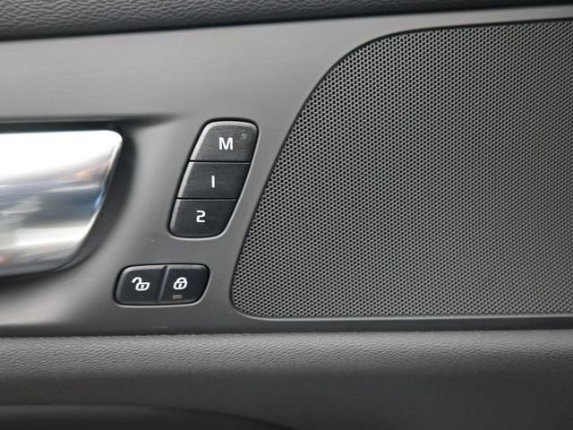 Used 2025 Volvo S60 B5 Core image 26