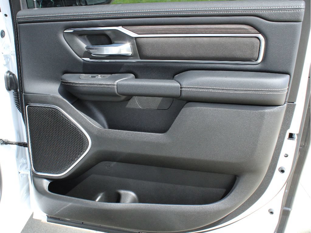 New 2026 RAM 1500 Laramie AWD/4WD image 28