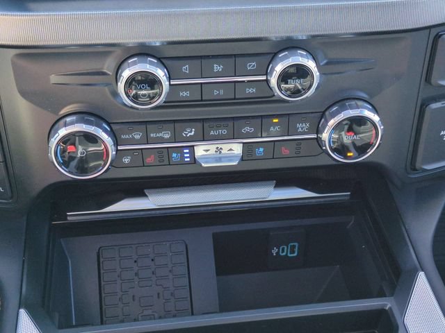 Used 2024 Ford F350 Platinum w/ FX4 Off-Road Package AWD/4WD image 25