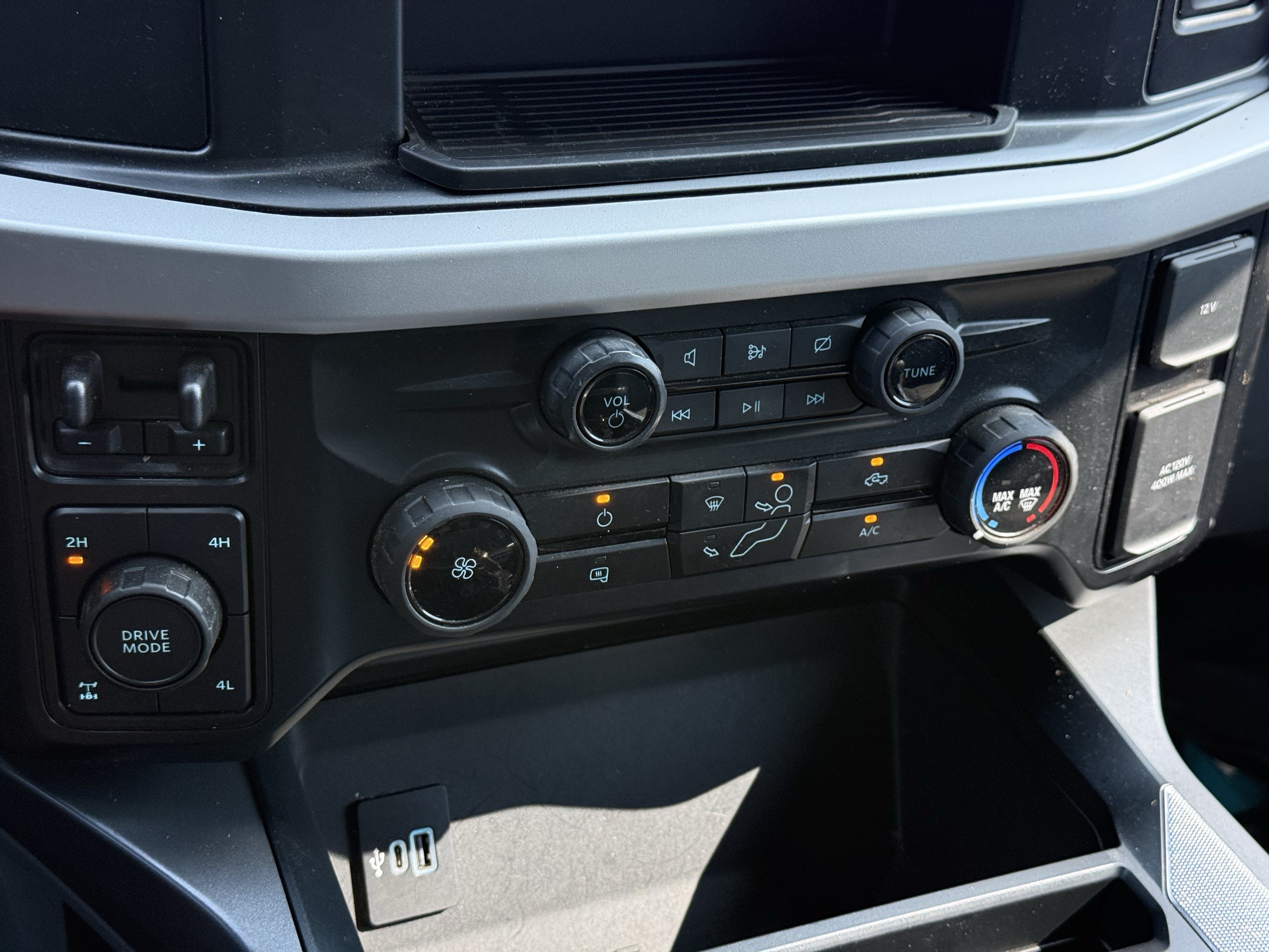 Used 2024 Ford F250 XLT AWD/4WD image 25