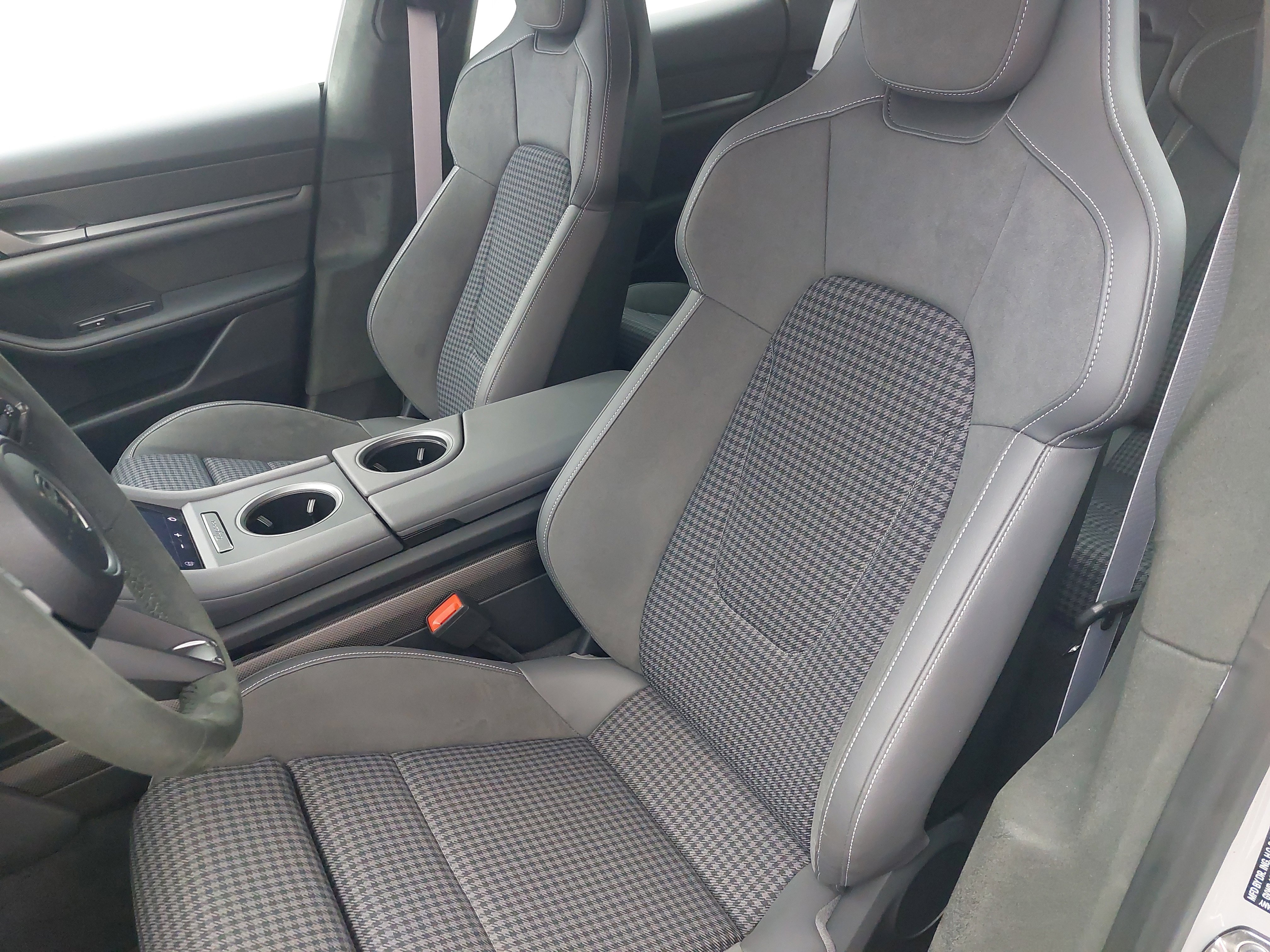 New 2025 Porsche Taycan Turbo S image 5