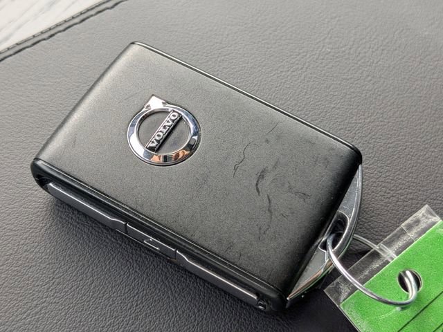 Used 2024 Volvo V90 B6 Cross Country Plus image 37