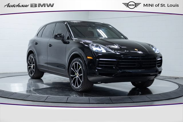 Used 2023 Porsche Cayenne Platinum Edition AWD/4WD image 1