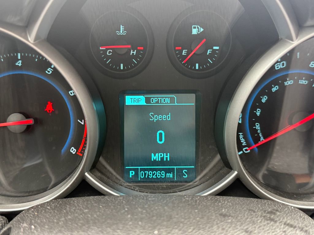 Used 2014 Chevrolet Cruze LT image 11