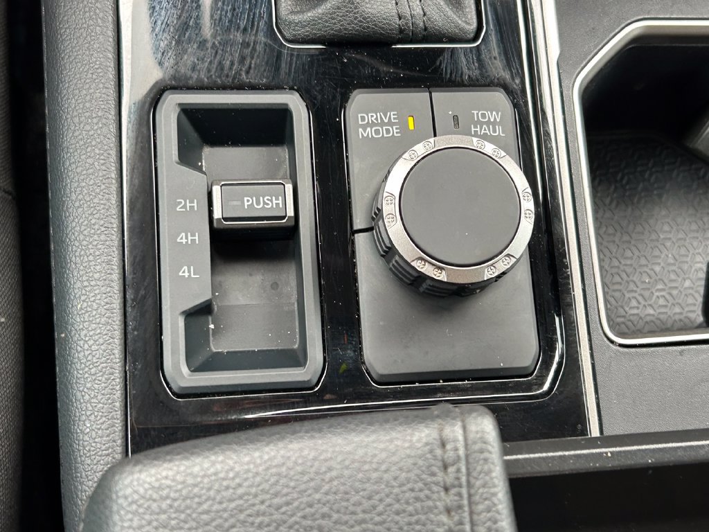 Used 2024 Toyota Tundra Limited AWD/4WD image 33