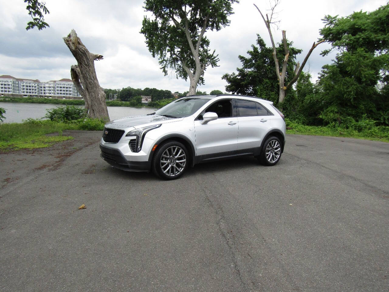 Used 2019 Cadillac XT4 Sport AWD/4WD image 2