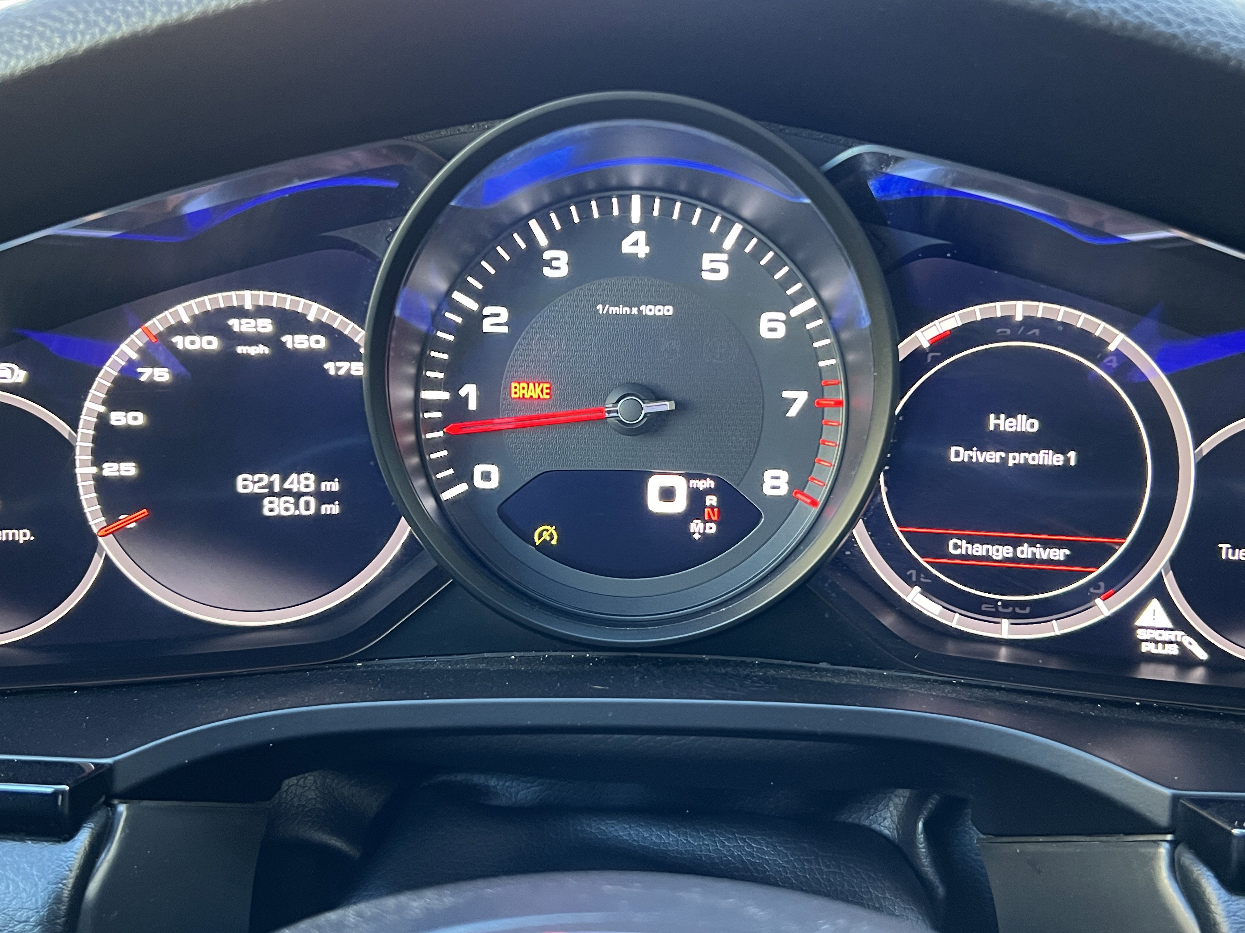 Used 2021 Porsche Cayenne Coupe w/ Premium Package image 27