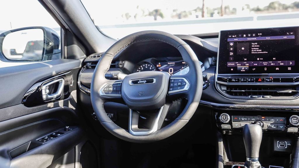 New 2026 Jeep Compass Limited image 18