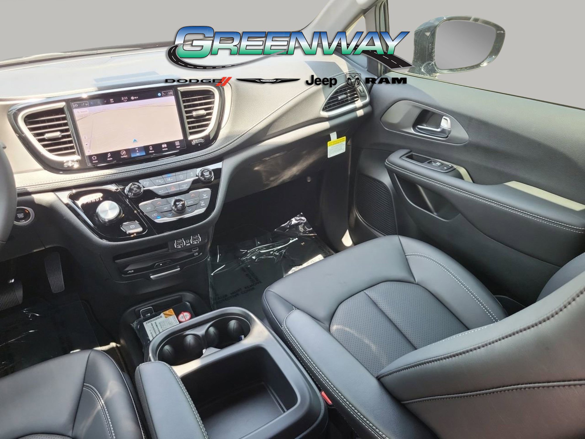 New 2025 Chrysler Pacifica Select w/ Uconnect Theater Family Group image 14