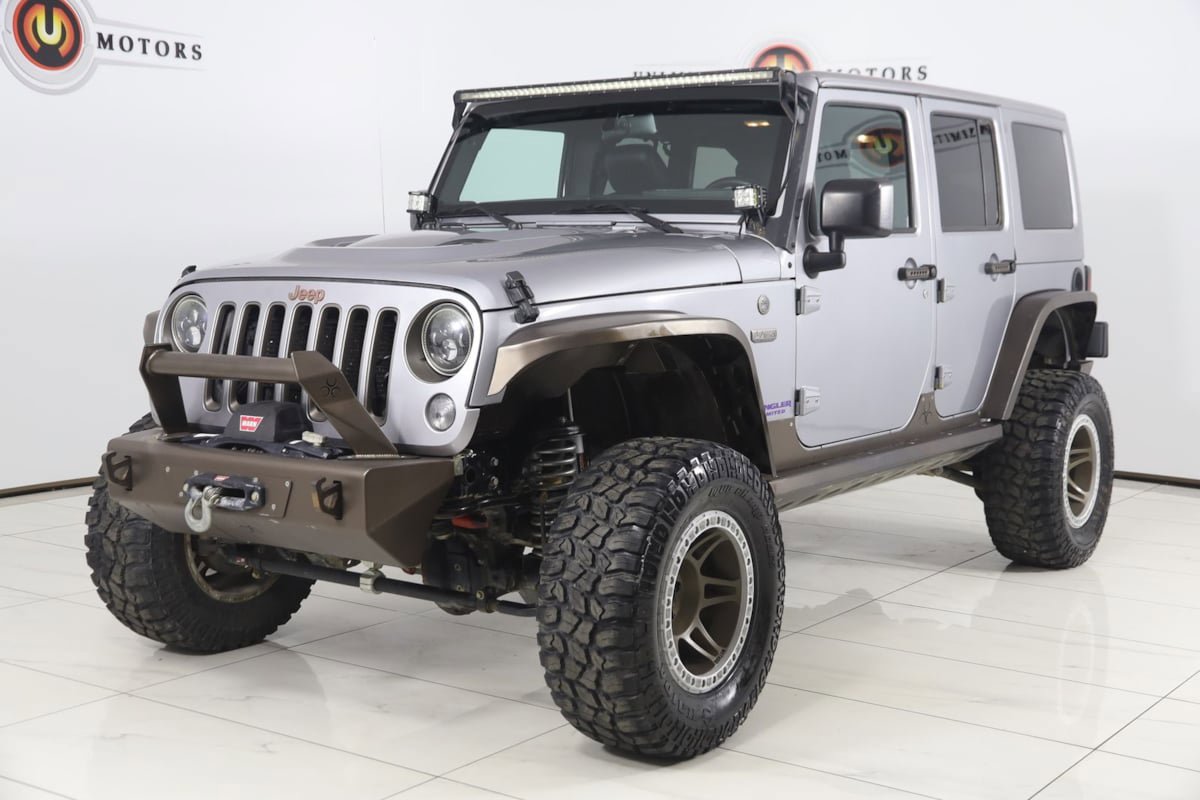 Used 2016 Jeep Wrangler Unlimited Sahara image 5