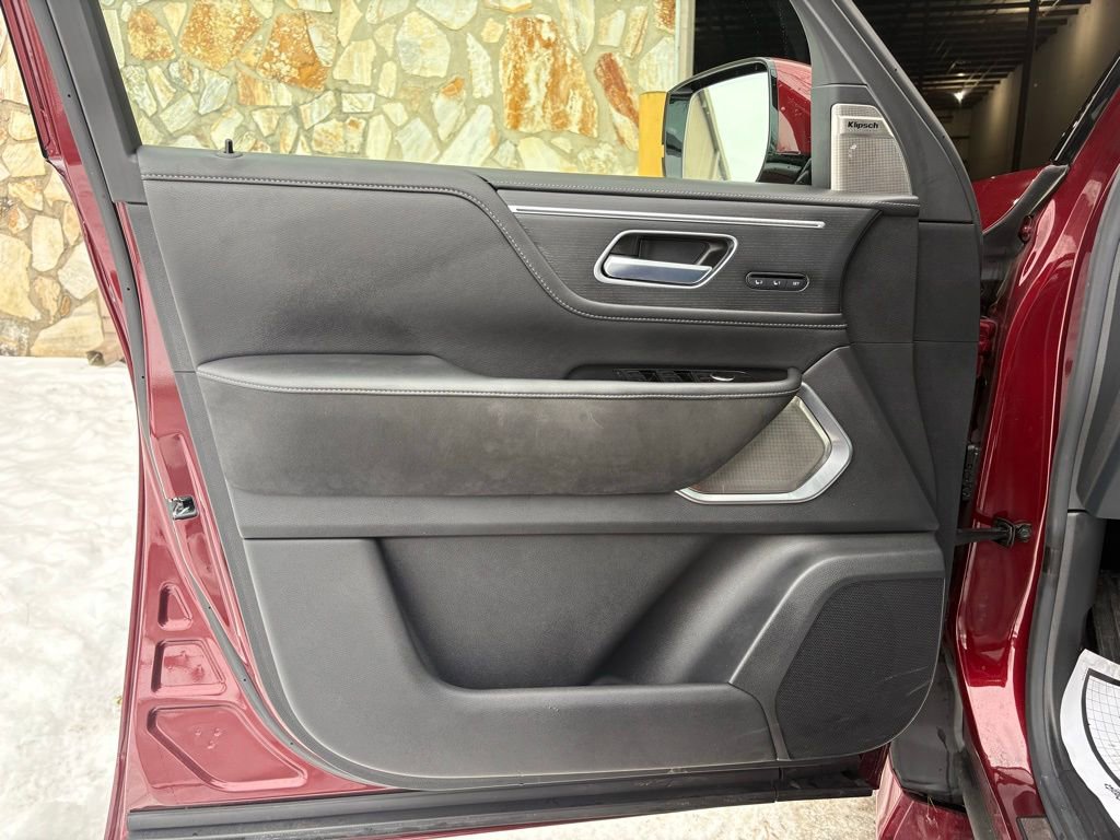 Used 2025 INFINITI QX80 Sensory image 22