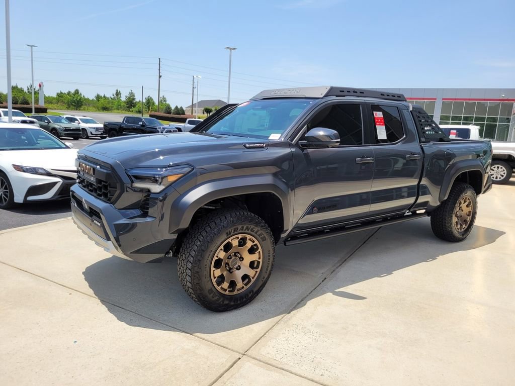New 2025 Toyota Tacoma Trailhunter image 3