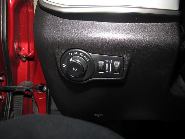 Used 2025 Jeep Compass Limited AWD/4WD image 31