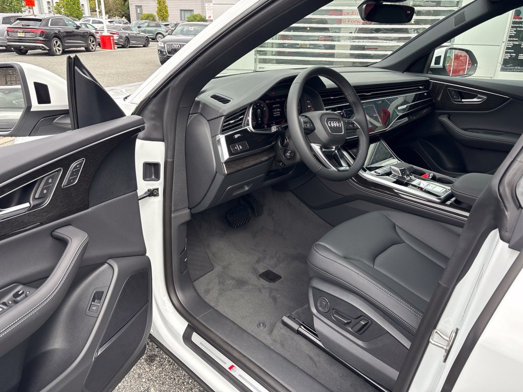 New 2027 Audi Q8 Premium Plus AWD/4WD image 10