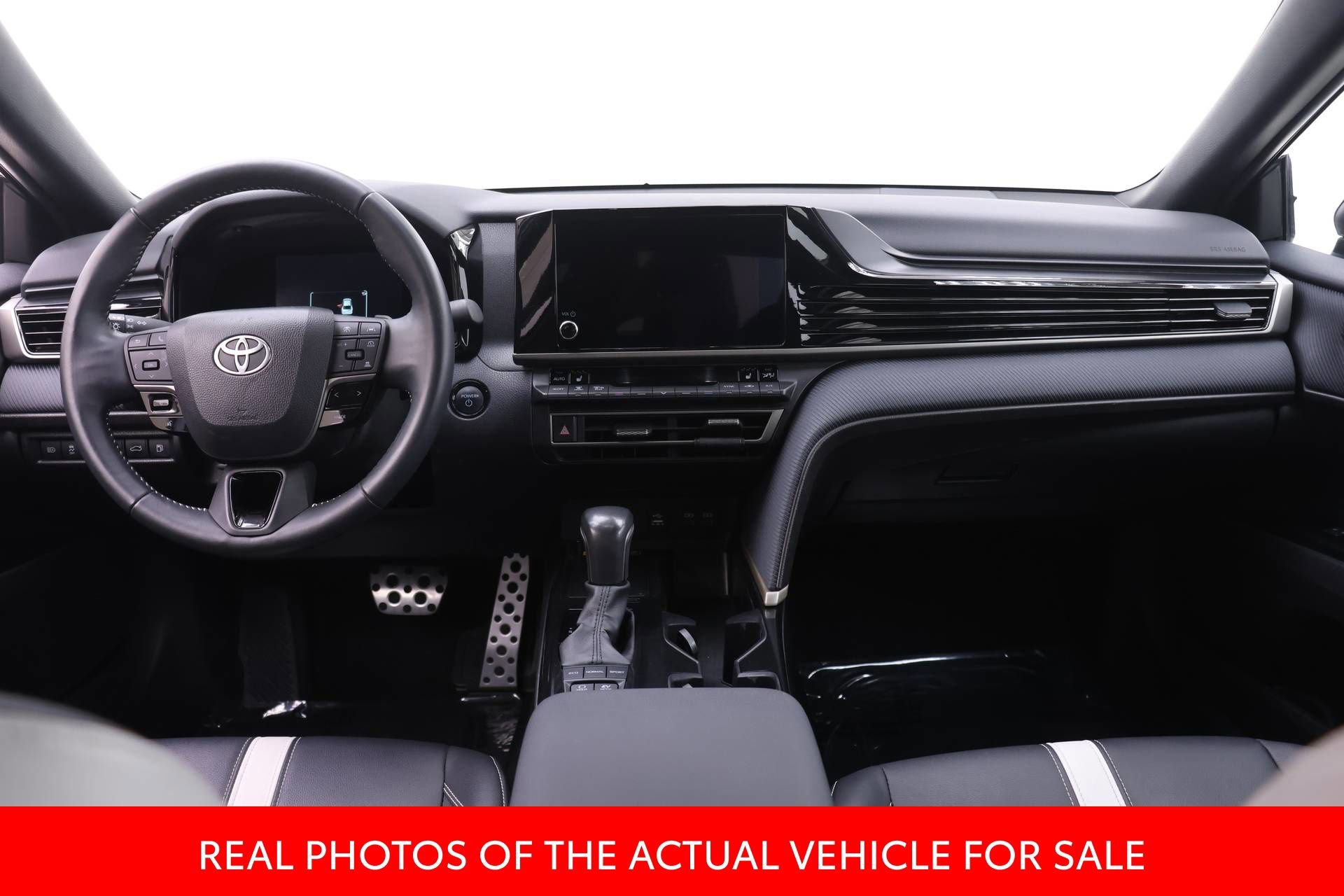 Certified 2025 Toyota Camry SE w/ Convenience Package FWD image 5