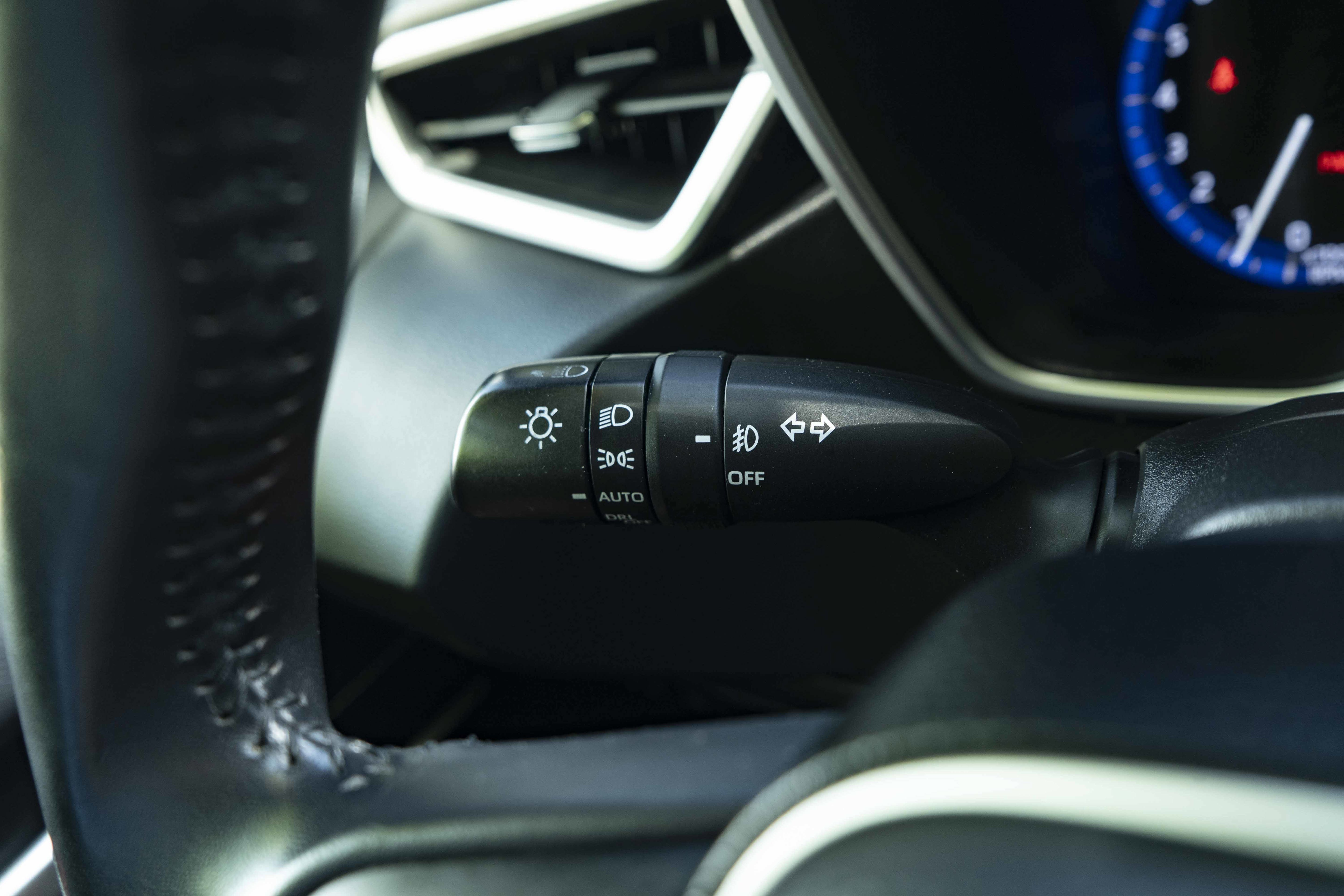 Used 2020 Toyota Corolla XSE FWD image 23