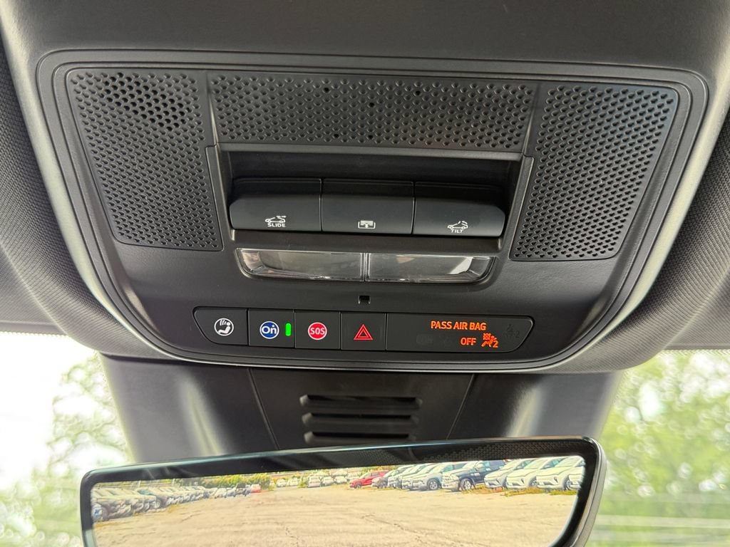 New 2026 Chevrolet Equinox EV LT w/ Convenience Package II FWD image 20
