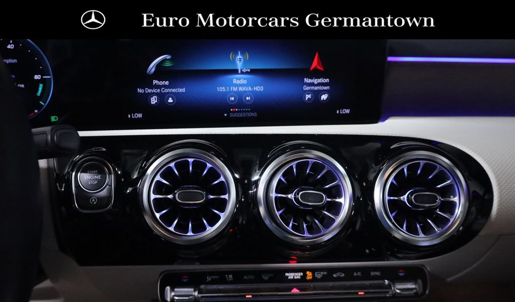Used 2023 Mercedes-Benz CLA 250 4MATIC image 31