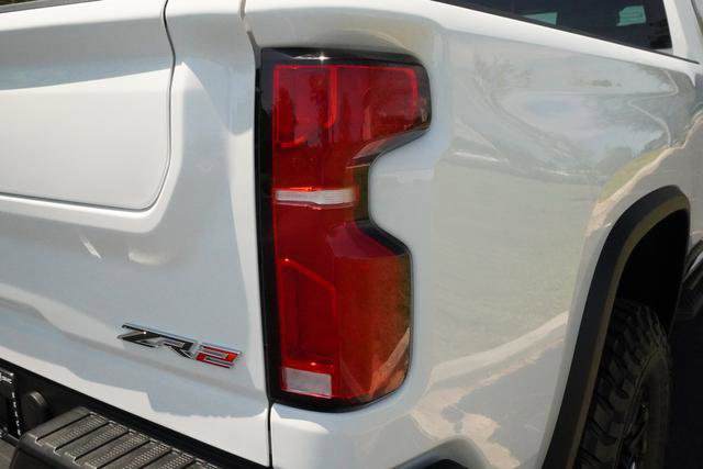 Used 2026 Chevrolet Silverado 2500 ZR2 AWD/4WD image 38